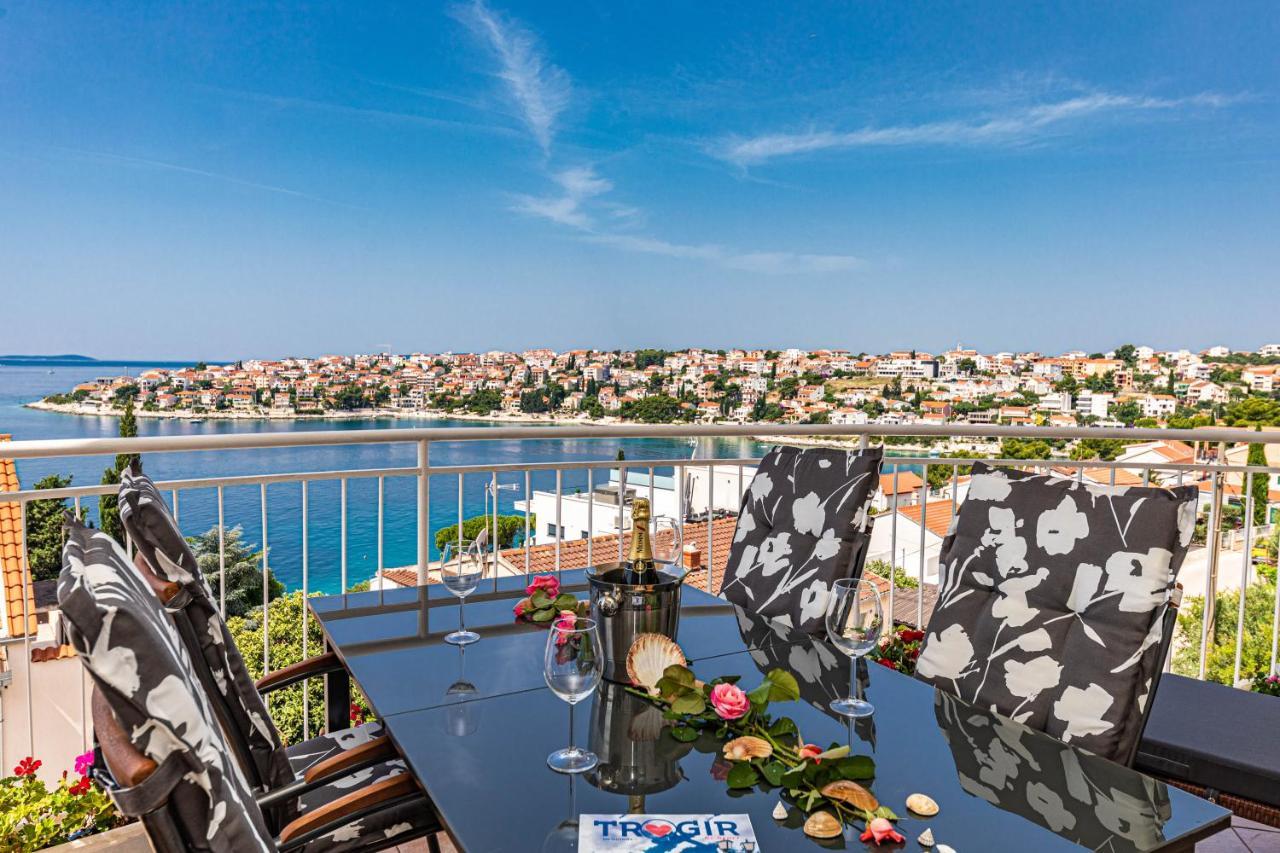 Apartments Villa Nea Leona Trogir Buitenkant foto