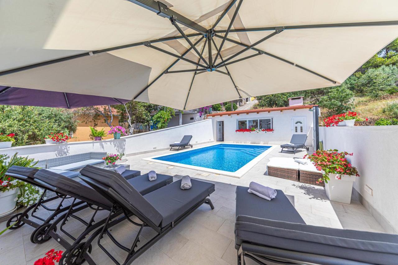 Apartments Villa Nea Leona Trogir Buitenkant foto