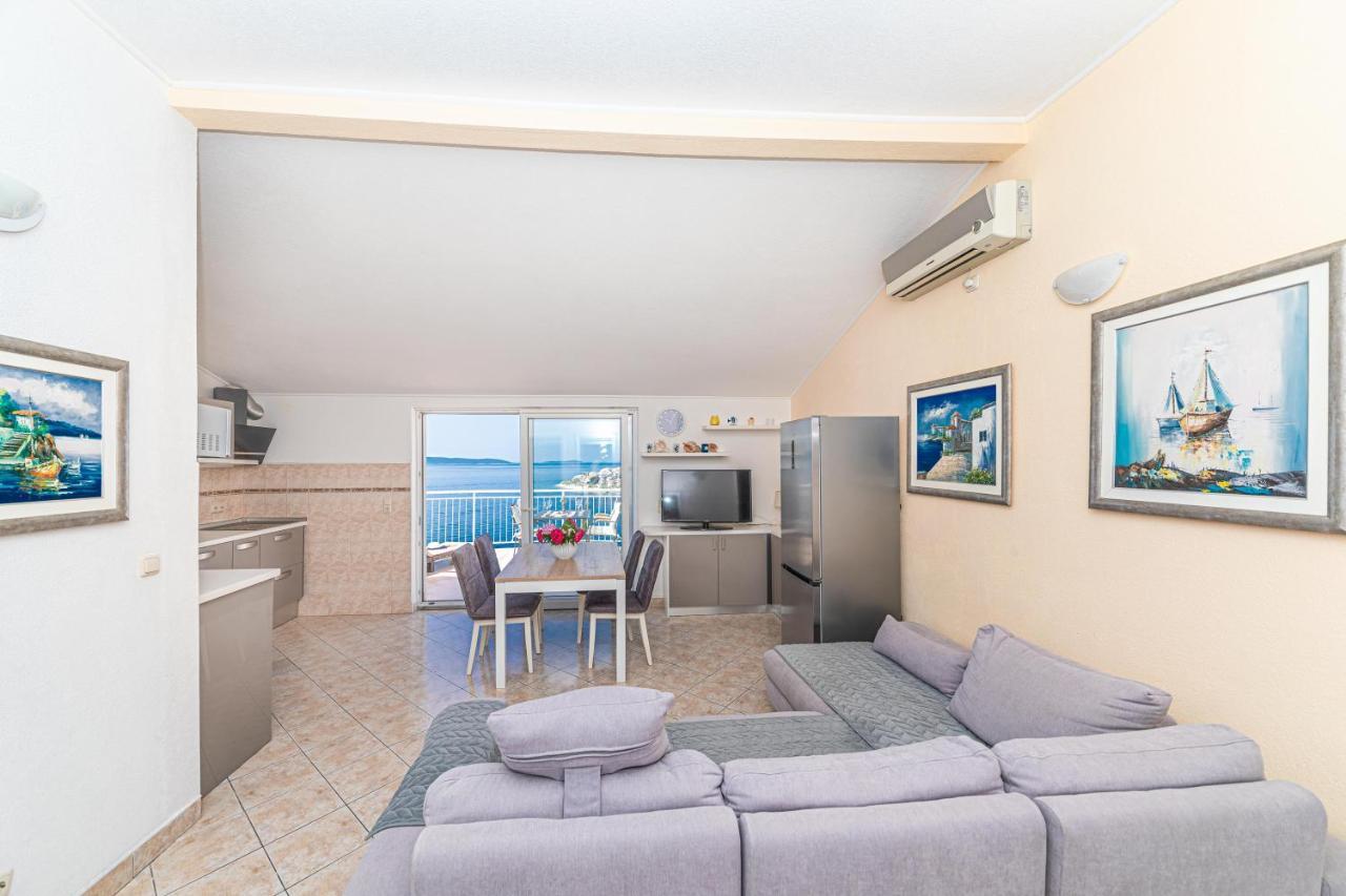 Apartments Villa Nea Leona Trogir Buitenkant foto