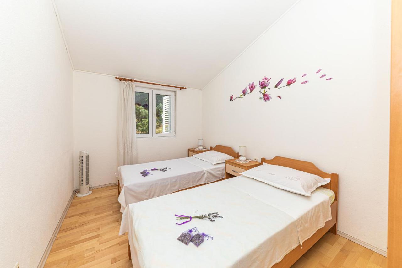 Apartments Villa Nea Leona Trogir Buitenkant foto